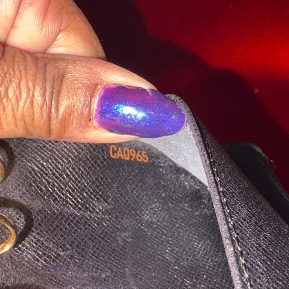 Authentic black EPI  Louis Vuitton agenda / passport holder with COA - Picture 7 of 17